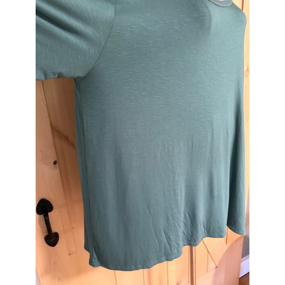 LulaRoe | NWT Green Teal Boyfriend T Shirt | Size Extra Large (18-20) - Picture 3 of 10